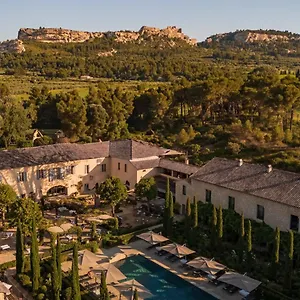 Отель Domaine De Manville, Ле-Бо-де-Прованс