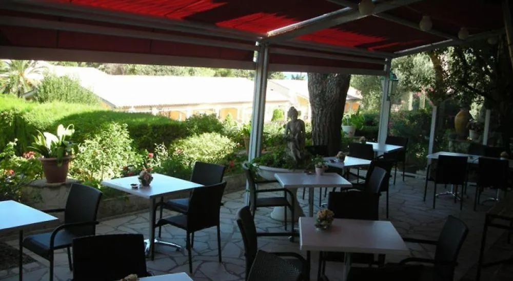 Castel Garoupe Hotel Antibes